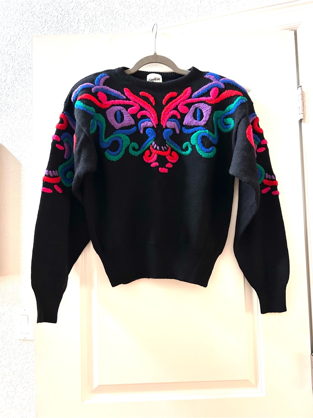 VTG Knights LTD 100% Wool Embroidered Sweater. Golden Girls. Shoulder pads. 80’s